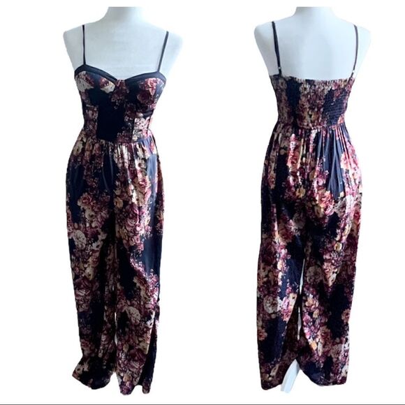 Band of Gypsies Navy Blue Floral Wide Leg Romper Jumpsuit Size Small - Picture 1 of 14